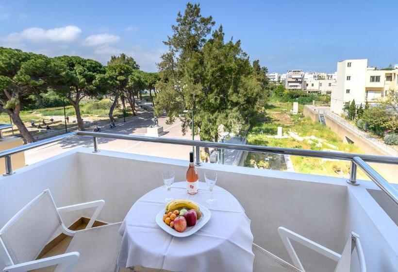 スタンダードルーム, Maritina