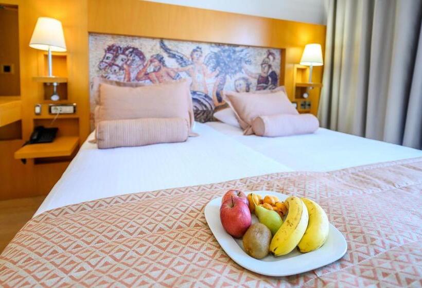 スタンダードルーム, Maritina