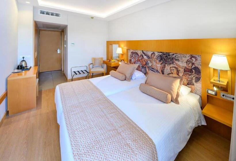 スタンダードルーム, Maritina