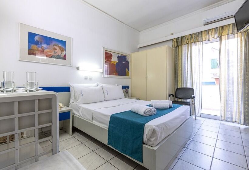 חדר סטנדרט, Roy