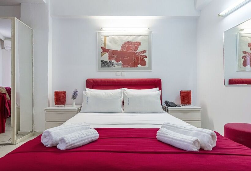 חדר דלוקס, Roy