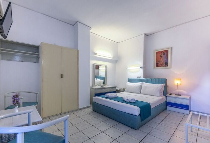 חדר דלוקס, Roy