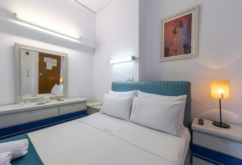 חדר דלוקס, Roy