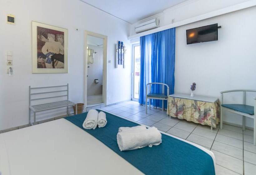 חדר דלוקס, Roy