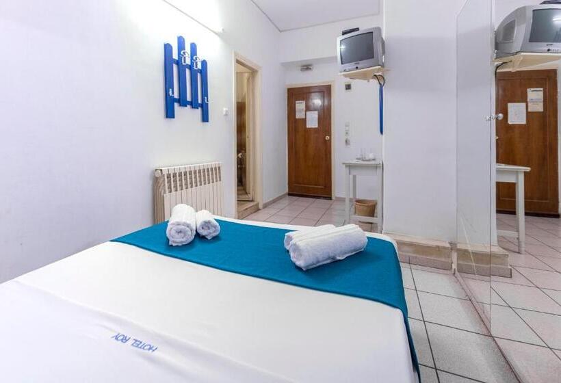 חדר סטנדרט יחיד, Roy