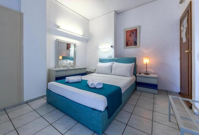 חדר דלוקס, Roy