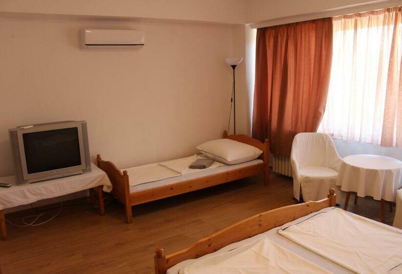 스탠다드 룸, Tara