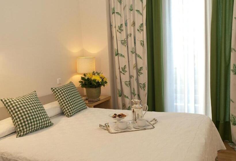 غرفة قياسية فردية, The Park Hotel Piraeus
