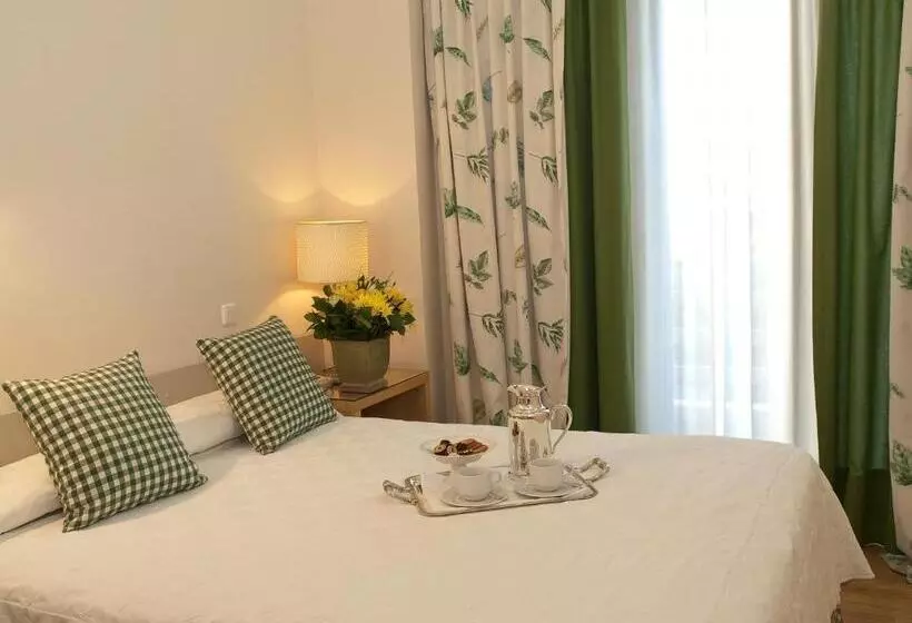 スタンダードシングルルーム, The Park Hotel Piraeus