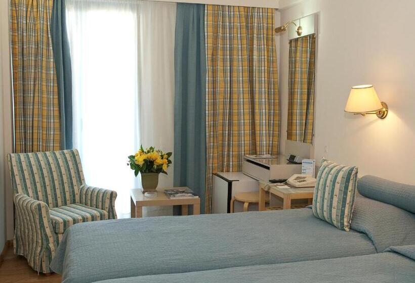 غرفة عائلية, The Park Hotel Piraeus