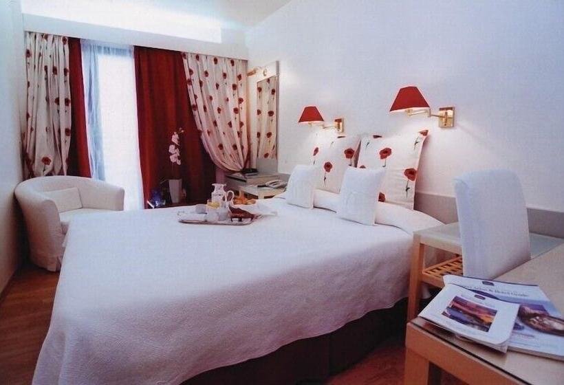 Номер Superior, The Park Hotel Piraeus