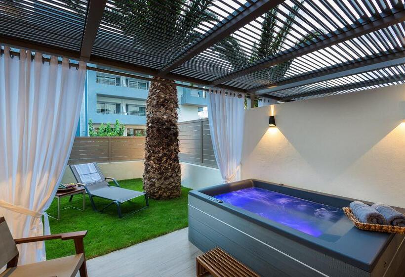 高级大房间, Theartemis Palace