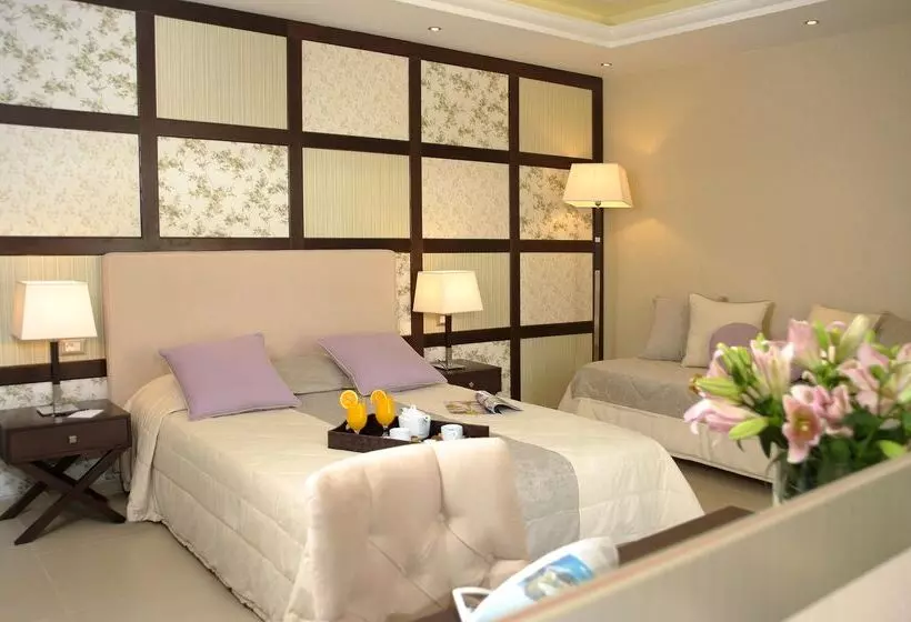 Chambre Standard Vue Piscine, Theartemis Palace