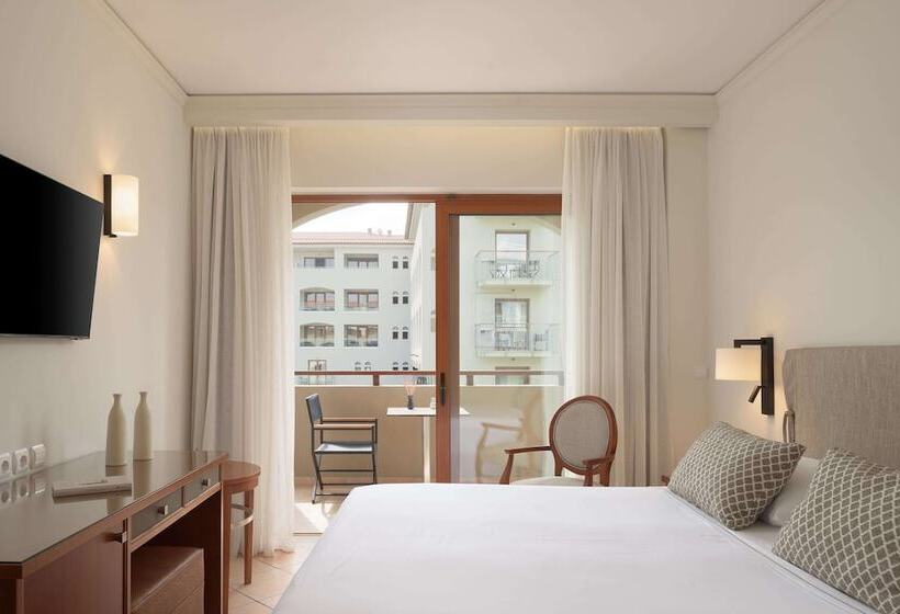 家庭间, Theartemis Palace