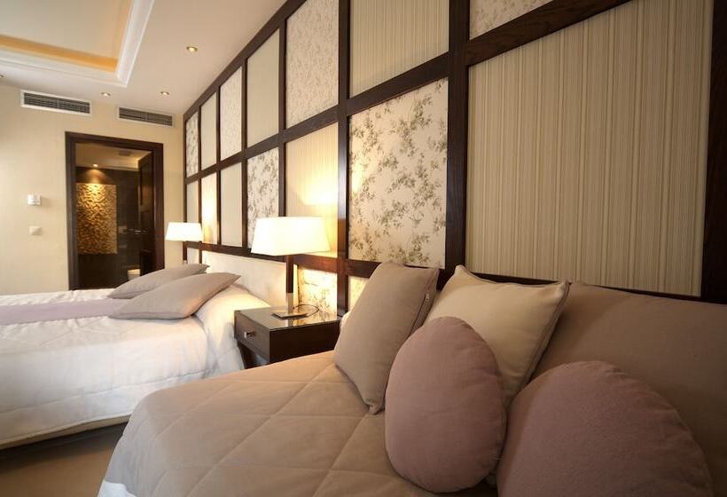 标准间带游泳池, Theartemis Palace