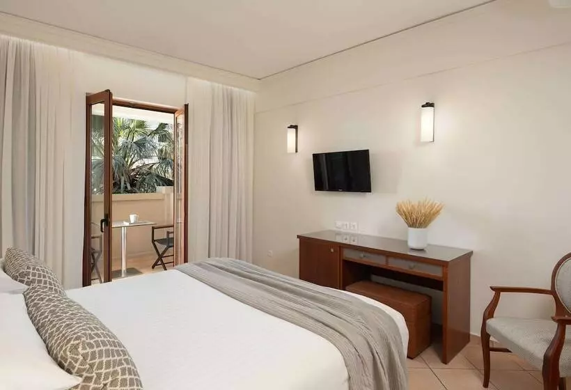 Chambre Standard, Theartemis Palace