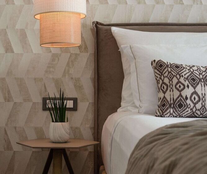 غرفة سوبيريور مطلة على حمام السباحة, Theartemis Palace