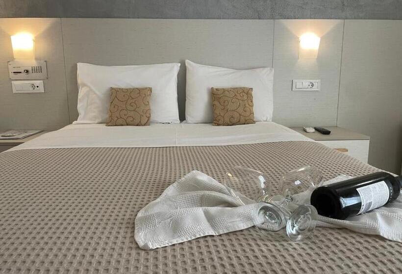 חדר סטנדרט, Voula