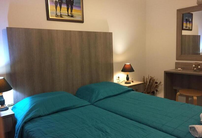 شقة غرفة نوم واحدة بالطابق الأرضى, Voula