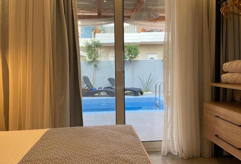 סוויטת ג'וניור עם בריכה, Voula