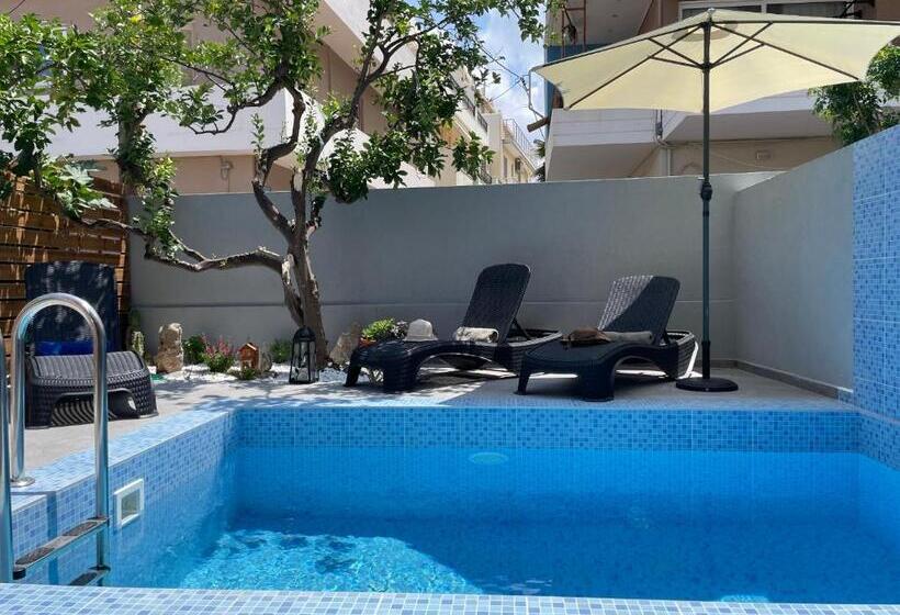 سوئیت جونیور با استخر, Voula