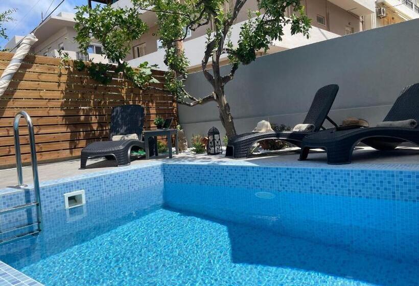 סוויטת ג'וניור עם בריכה, Voula