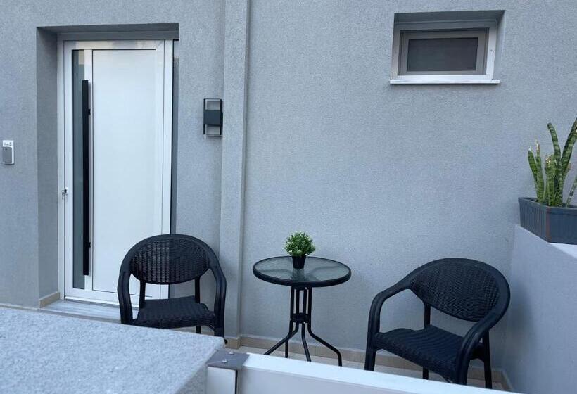 סוויטת ג'וניור עם בריכה, Voula