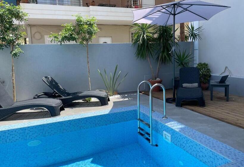 סוויטת ג'וניור עם בריכה, Voula