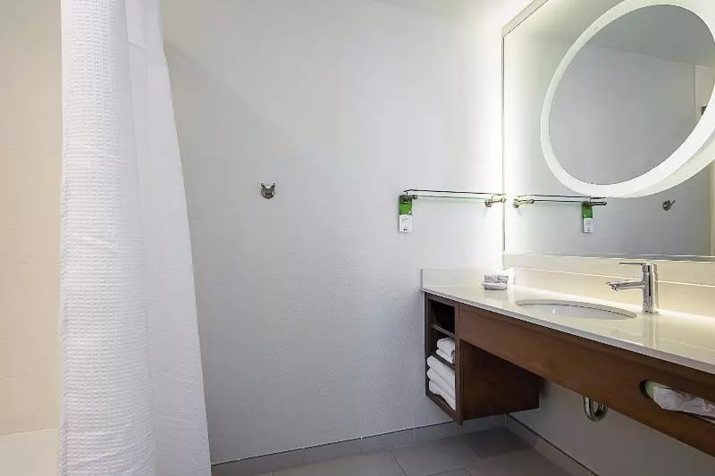 Standard Single Room, Yiannaki