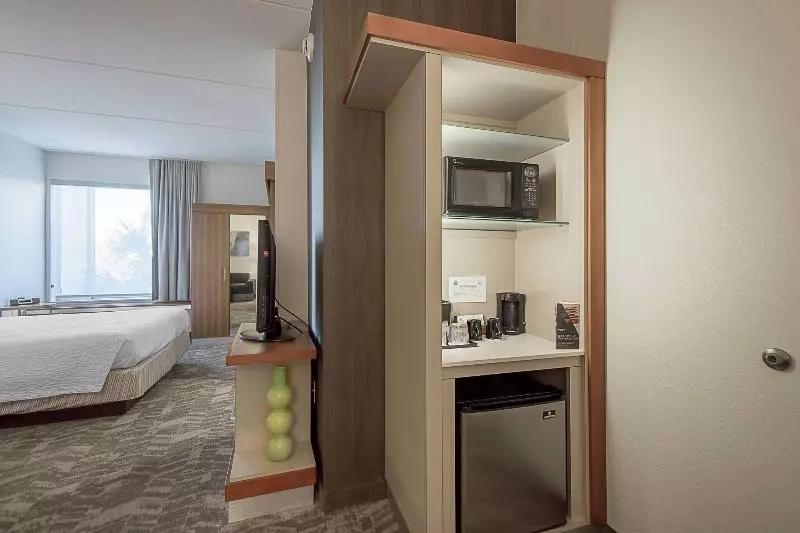 Standard Single Room, Yiannaki