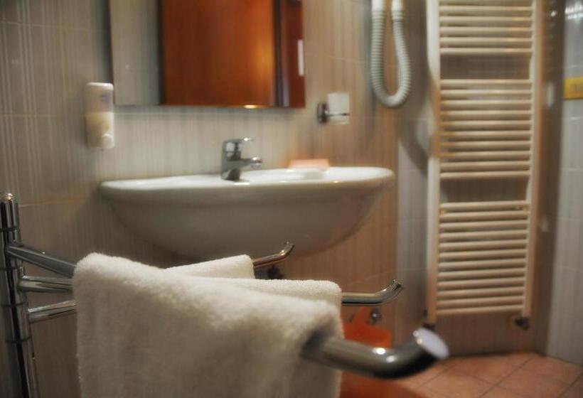 Номер Стандарт Трехместный, Rondò