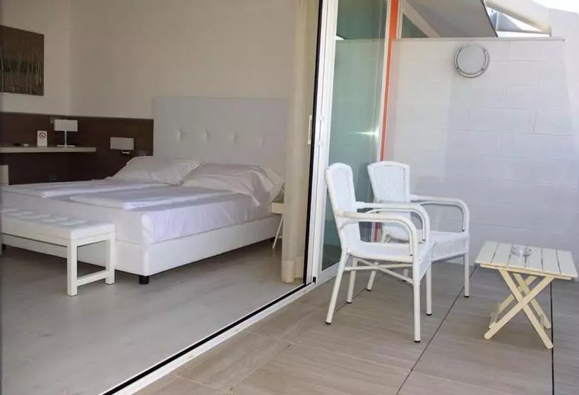 片側に海が見えるデラックスルーム, Grand Hotel Esplanada
