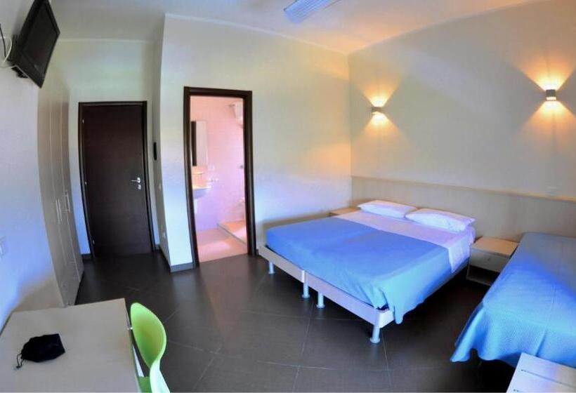 Triple Room Sea View, Albergo Riviera Spineta