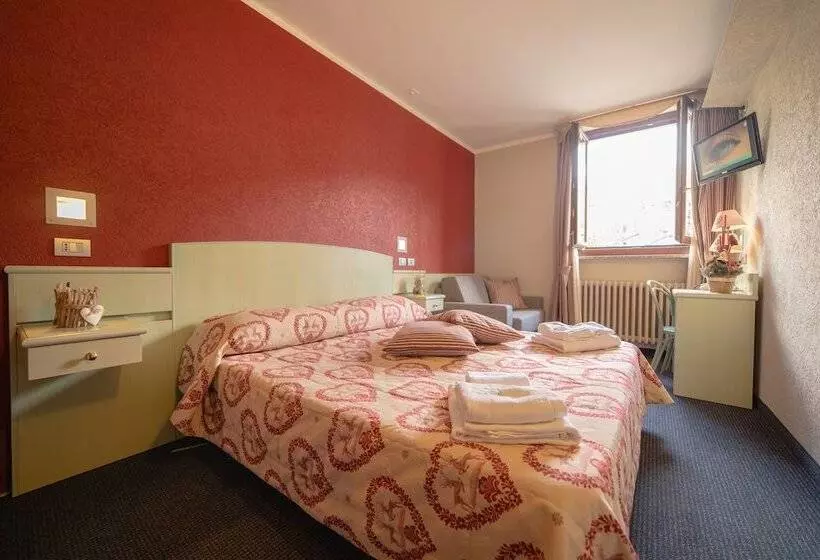 اتاق استاندارد سه نفره, Astoria Cervinia