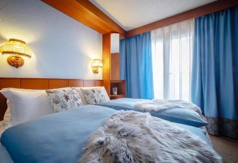 سوییت جونیور, Astoria Cervinia