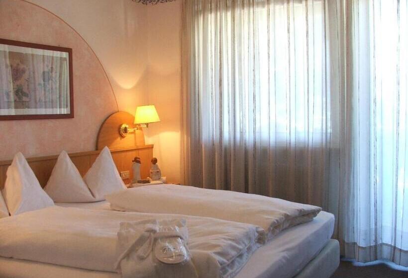 シングルデラックスルーム, Azola