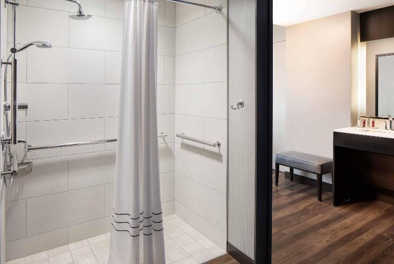 Deluxe Room Garden View, Best Western Plus Hotel Kowloon