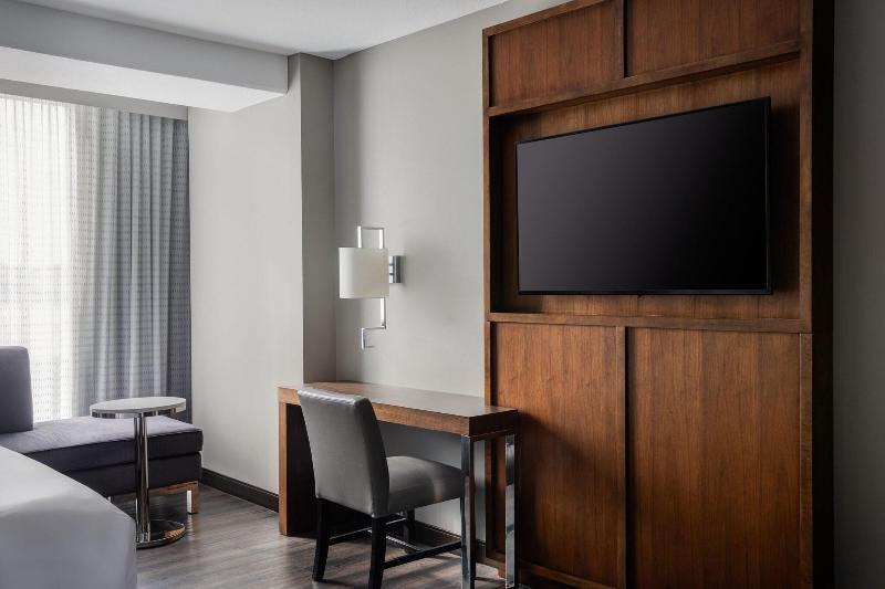 Deluxe Room Garden View, Best Western Plus Hotel Kowloon