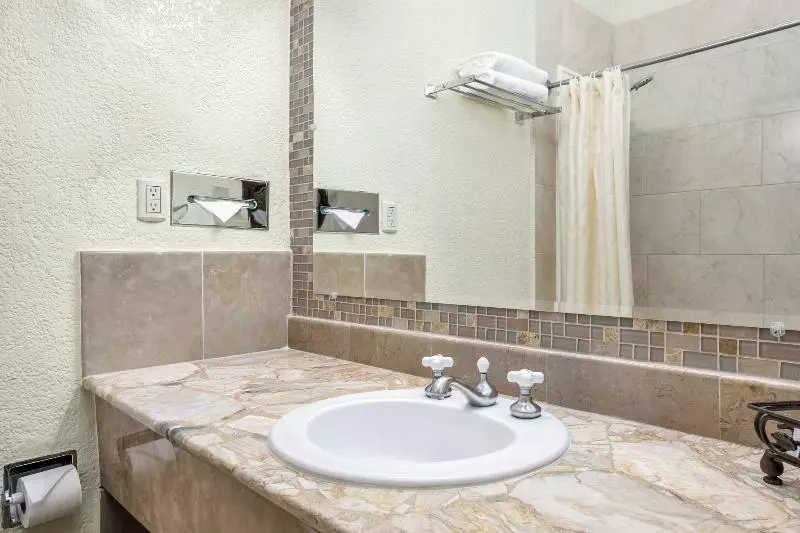 اتاق استاندارد, Copantl Hotel & Convention Center