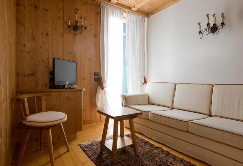 Полулюкс, Cortina