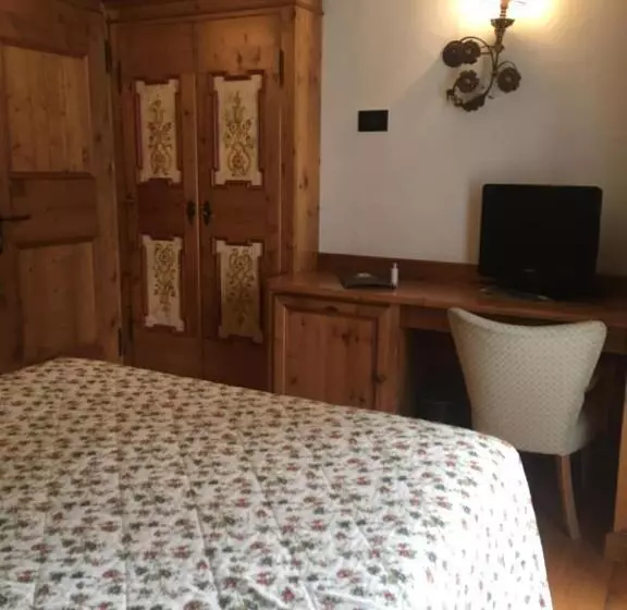 اتاق استاندارد یک نفره, Cortina