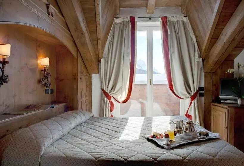 اتاق استاندارد یک نفره, Cortina