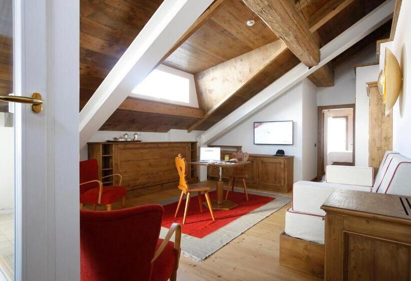 Президентский Люкс, Cortina