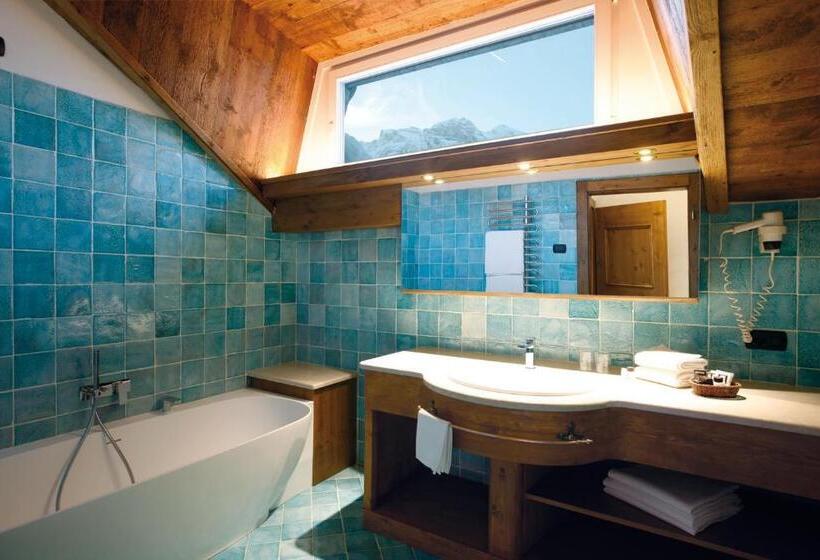 Президентский Люкс, Cortina