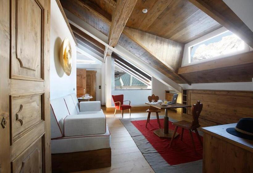 Президентский Люкс, Cortina