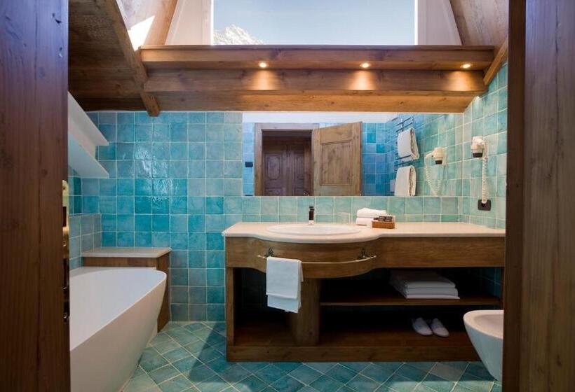 Президентский Люкс, Cortina