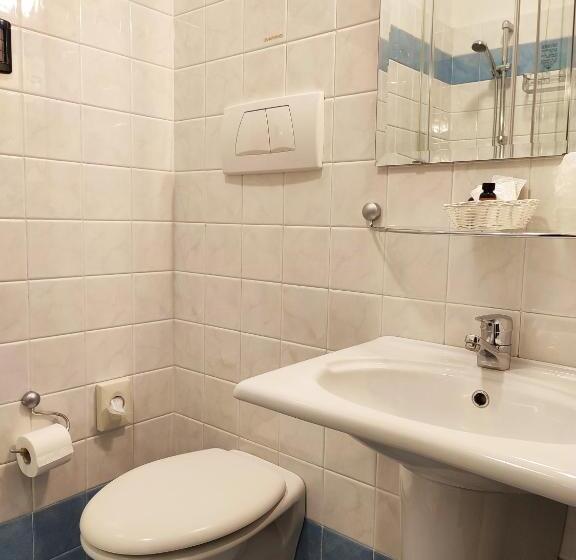 标准单人间, Cristallo