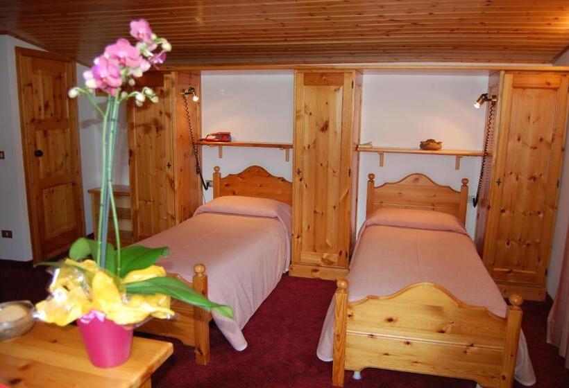 Номер Стандарт Трехместный, Des Glaciers