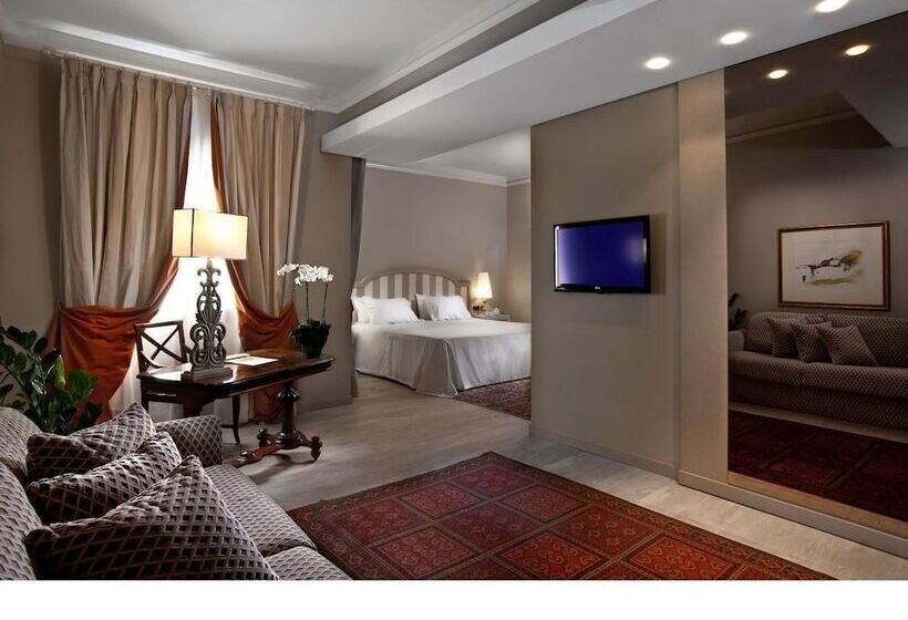 جناح جونيور, Grand Hotel Baia Verde