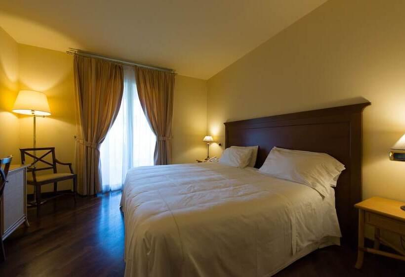 غرفة قياسية, Grand Hotel Baia Verde